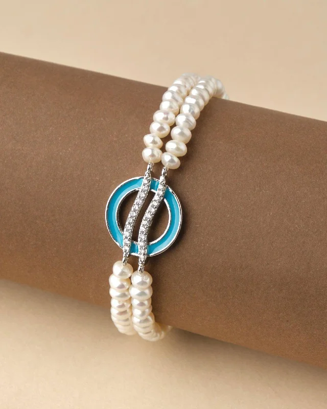 Ladies bracelets unique finds-Pretty Pearl Bracelet