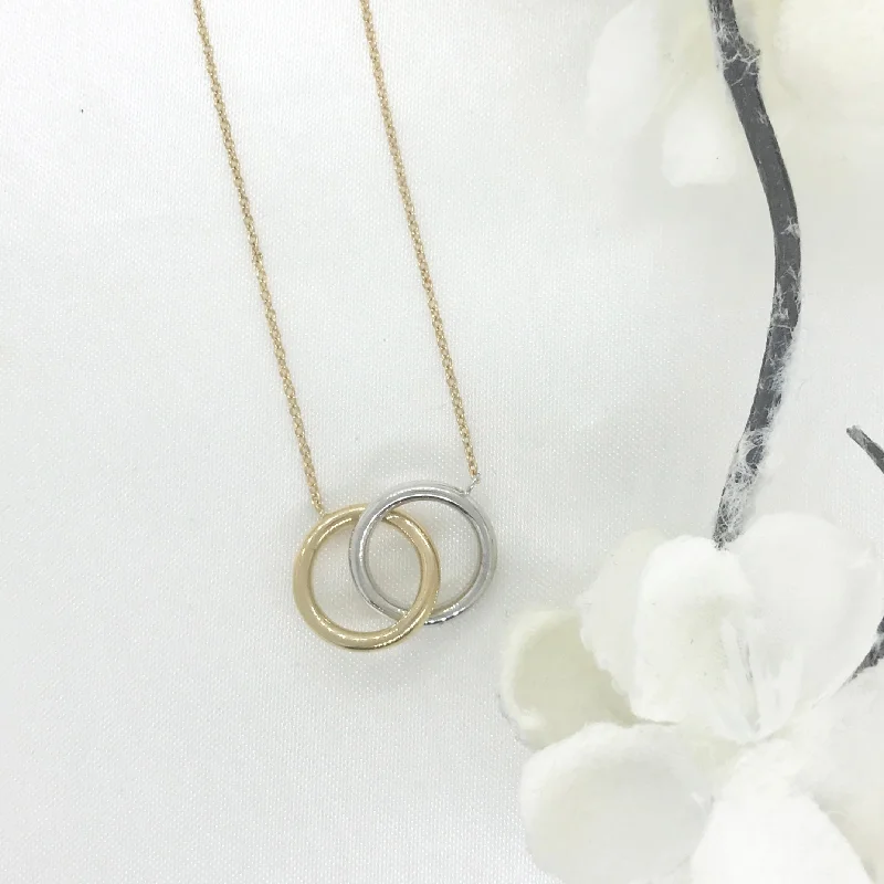 Ladies necklaces jade accents-10K Gold Interlocking Circle Necklace