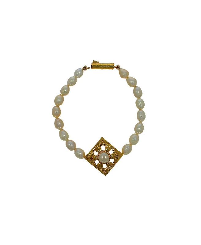 Ladies bracelets unique finds-Trendy Pearl Bracelet