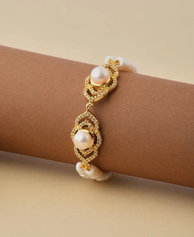 Ladies bracelets celebrity looks-Elegant and classy Pearl Bracelet