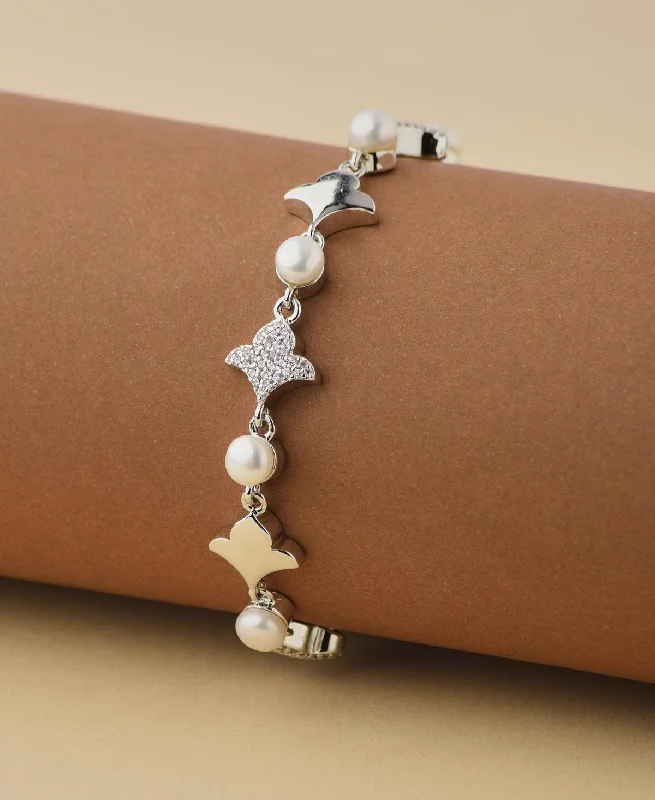 Ladies bracelets gold-plated-Fashionable Stone Studded Real Pearl Bracelet