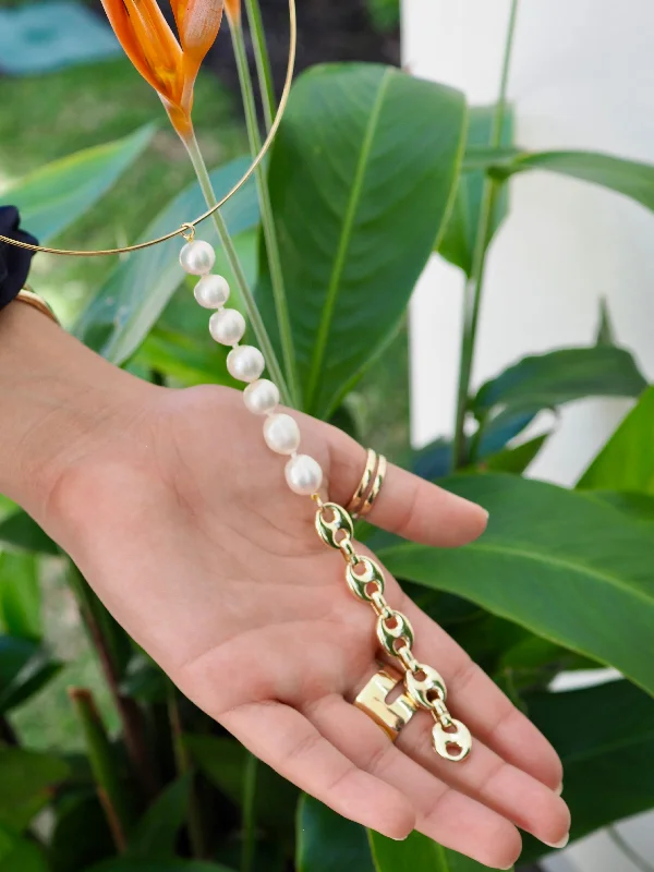 Ladies necklaces e-commerce finds-JESSIE - PEARL + MARINER LINK DROP NECKLACE