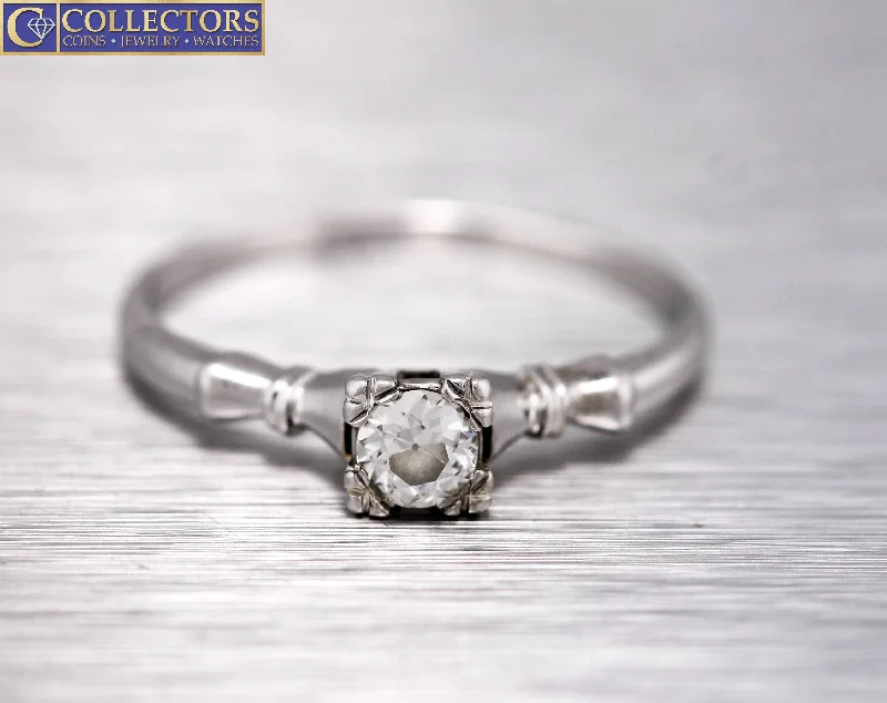 Ladies engagement rings boho styles-Ladies Vintage Estate 14K White Gold 0.33ct Diamond Solitaire Engagement Ring