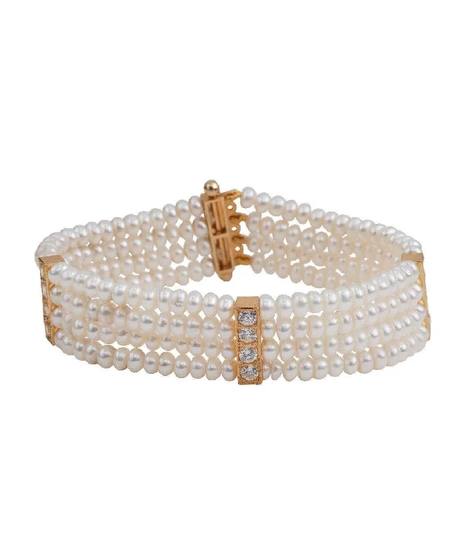 Ladies bracelets animal themes-Fashionable Pearl Bracelet