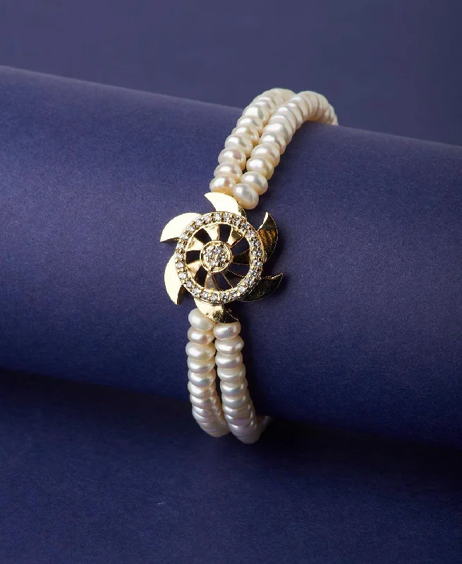 Ladies bracelets pearl details-Trendy Real Pearl Bracelet